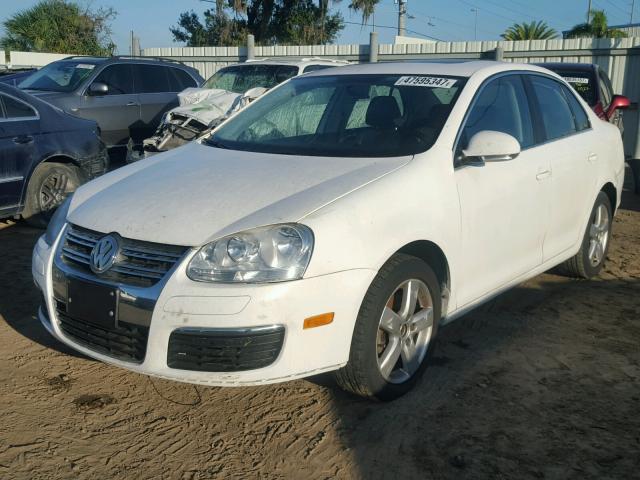 3VWRZ71K79M161393 - 2009 VOLKSWAGEN JETTA SE WHITE photo 2