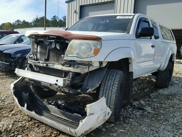 5TETU62N27Z339656 - 2007 TOYOTA TACOMA PRE WHITE photo 2