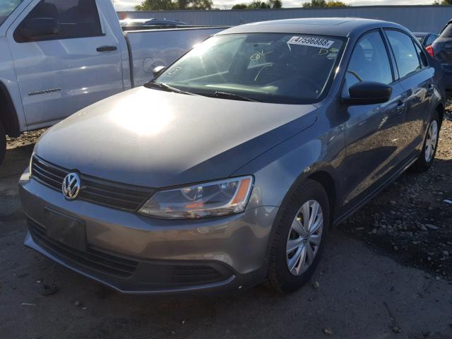 3VW2K7AJ2CM320759 - 2012 VOLKSWAGEN JETTA BASE GRAY photo 2