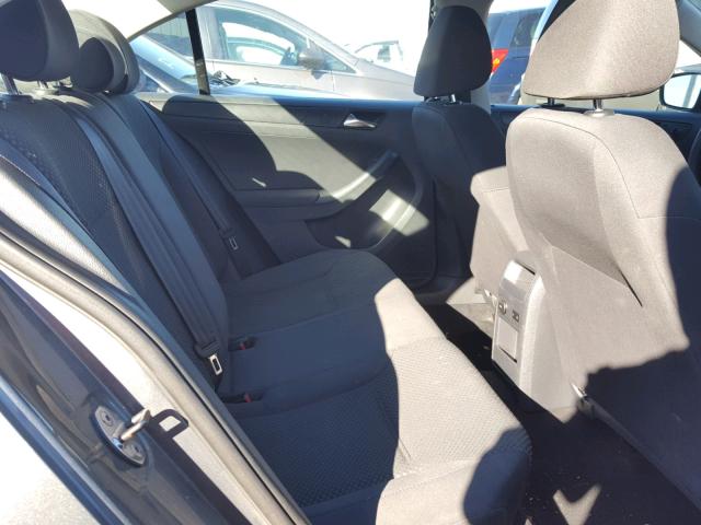 3VW2K7AJ2CM320759 - 2012 VOLKSWAGEN JETTA BASE GRAY photo 6
