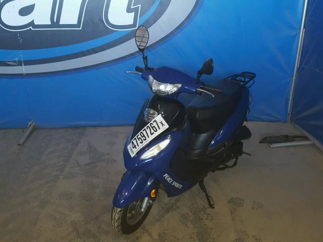 LT4Z1NAA3HZ000966 - 2017 OTHR MOPED BLUE photo 2