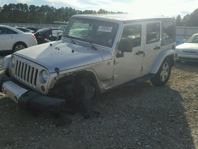 1J4GA59159L731453 - 2009 JEEP WRANGLER U SILVER photo 2