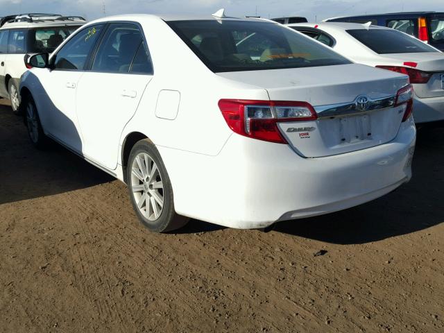 4T1BK1FKXCU523665 - 2012 TOYOTA CAMRY SE WHITE photo 3