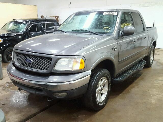 1FTRW08L82KC97143 - 2002 FORD F150 SUPER GRAY photo 2