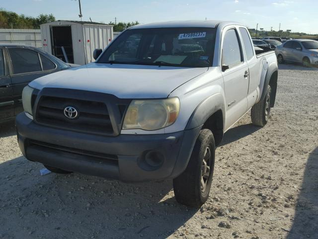 5TETX62N66Z274185 - 2006 TOYOTA TACOMA PRE WHITE photo 2