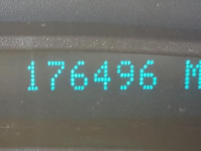 1GYEC63T34R281583 - 2004 CADILLAC ESCALADE L BLACK photo 8