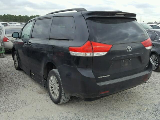 5TDYK3DC5BS111386 - 2011 TOYOTA SIENNA XLE BLACK photo 3