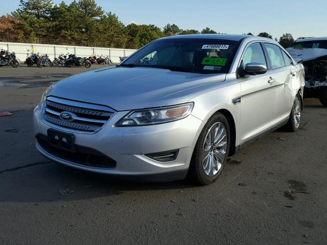 1FAHP2JW8CG141767 - 2012 FORD TAURUS LIM SILVER photo 2