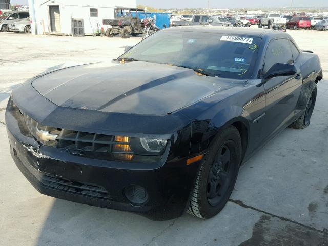 2G1FA1E35D9223056 - 2013 CHEVROLET CAMARO LS BLACK photo 2