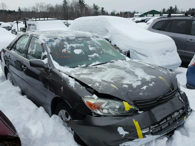 4T1BF32K14U579811 - 2004 TOYOTA CAMRY LE 灰色 照片 1