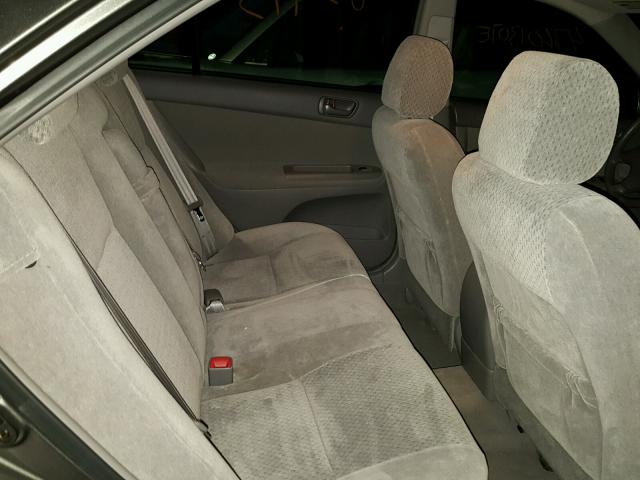 4T1BF32K14U579811 - 2004 TOYOTA CAMRY LE 灰色 照片 6
