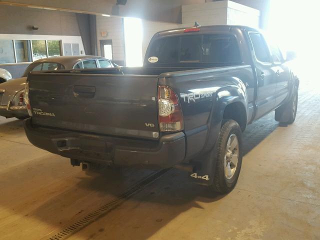 3TMMU4FN7FM084971 - 2015 TOYOTA TACOMA DOU SILVER photo 4