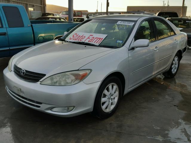 4T1BE30K74U792025 - 2004 TOYOTA CAMRY LE SILVER photo 2