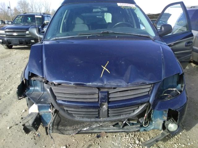 2D4GP44L75R509444 - 2005 DODGE GRAND CARA BLUE photo 7