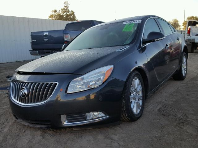 2G4GR5ER4C9213967 - 2012 BUICK REGAL GRAY photo 2