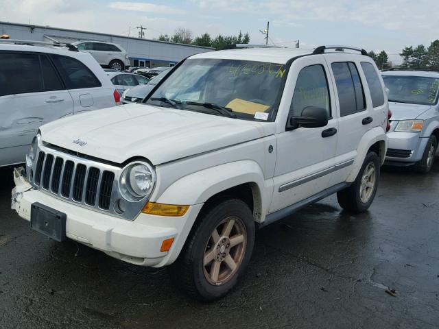 1J4GL58K95W606100 - 2005 JEEP LIBERTY LI WHITE photo 2