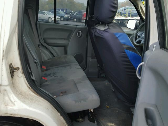 1J4GL58K95W606100 - 2005 JEEP LIBERTY LI WHITE photo 6