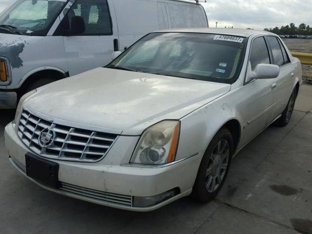 1G6KD57Y98U204356 - 2008 CADILLAC DTS WHITE photo 2