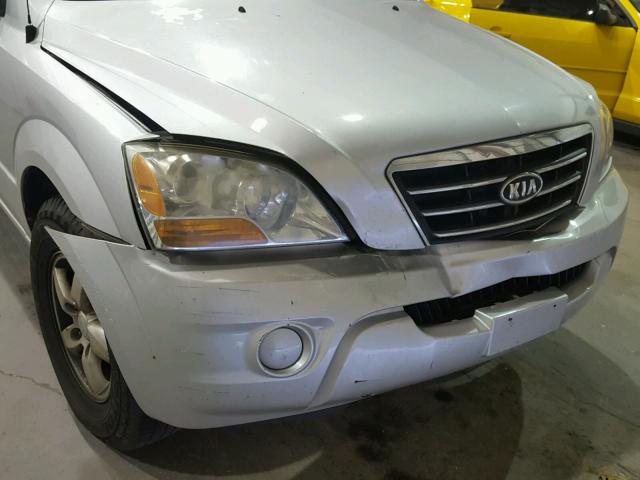 KNDJD735285836044 - 2008 KIA SORENTO EX SILVER photo 9