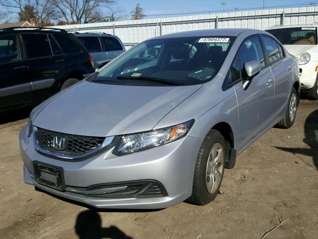 2HGFB2F54FH545563 - 2015 HONDA CIVIC LX SILVER photo 2