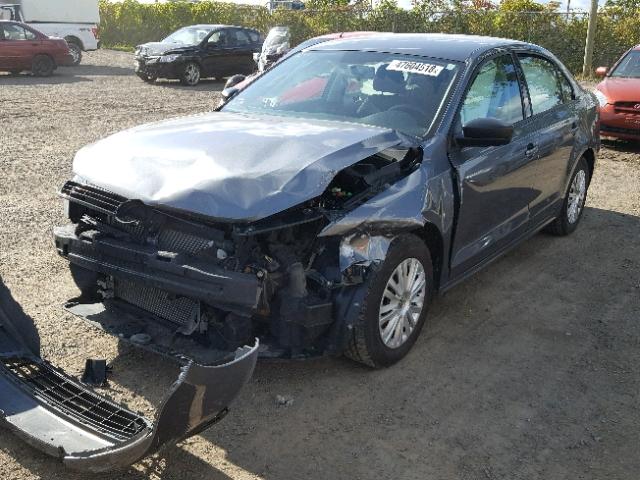3VW2K7AJ8DM416199 - 2013 VOLKSWAGEN JETTA BASE CHARCOAL photo 2