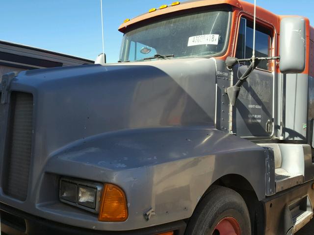 1XKADR9X6NJ568787 - 1992 KENWORTH CONSTRUCTI TWO TONE photo 2