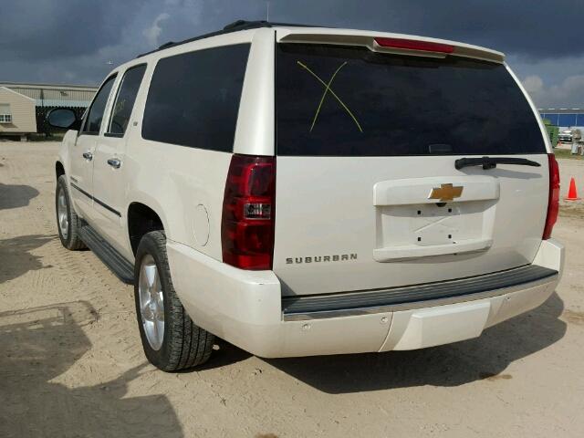 1GNSCKE02DR360819 - 2013 CHEVROLET SUBURBAN C WHITE photo 3