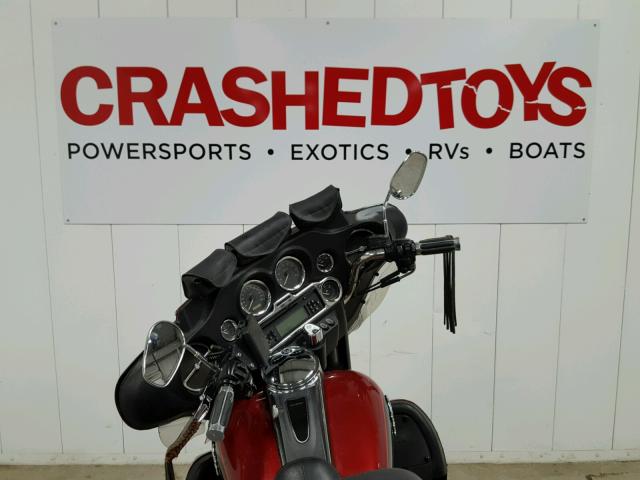 1HD1FCW116Y678768 - 2006 HARLEY-DAVIDSON FLHTCUI Қызыл фото 8