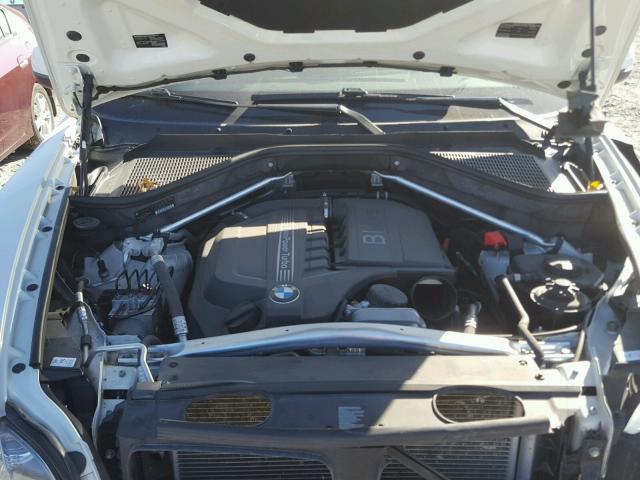 5UXZV4C56D0B20111 - 2013 BMW X5 XDRIVE3 WHITE photo 7