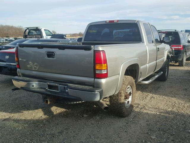 1GCHK29U81E292564 - 2001 CHEVROLET SILVERADO GRAY photo 4