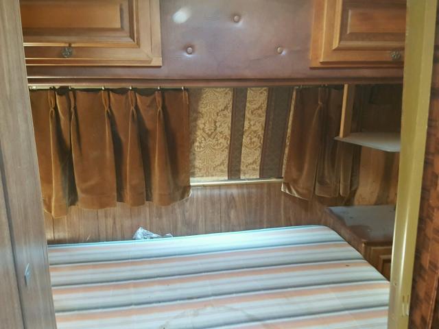 1GBJP37W4G3312377 - 1986 CHALET MOTORHOME WHITE photo 9