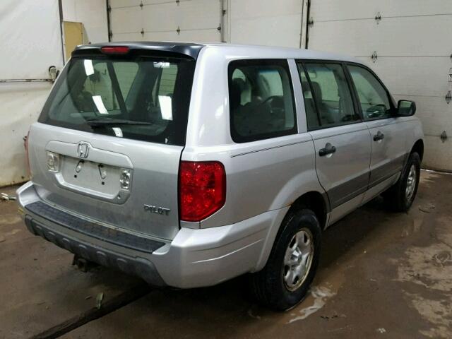 2HKYF18105H567971 - 2005 HONDA PILOT LX SILVER photo 4