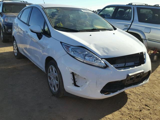 3FADP4BJ4DM142600 - 2013 FORD FIESTA SE WHITE photo 1