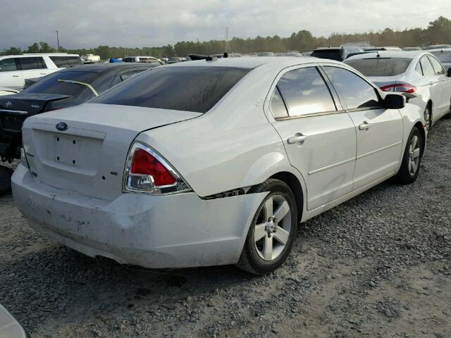 3FAHP07Z69R189470 - 2009 FORD FUSION SE WHITE photo 4