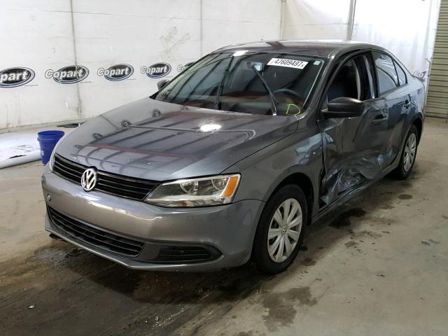 3VW2K7AJ1DM318809 - 2013 VOLKSWAGEN JETTA BASE 灰色 照片 2