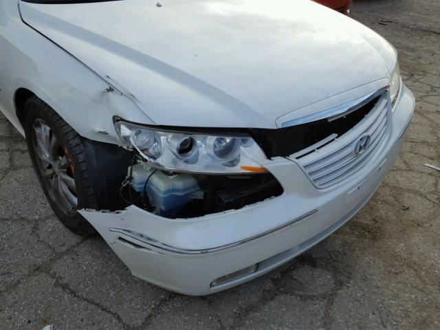 KMHFC46F07A218055 - 2007 HYUNDAI AZERA SE WHITE photo 9