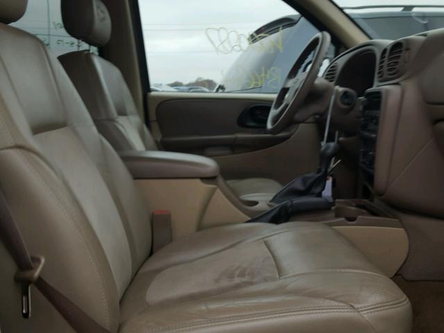 1GNDT13S942359988 - 2004 CHEVROLET TRAILBLAZE TAN photo 5