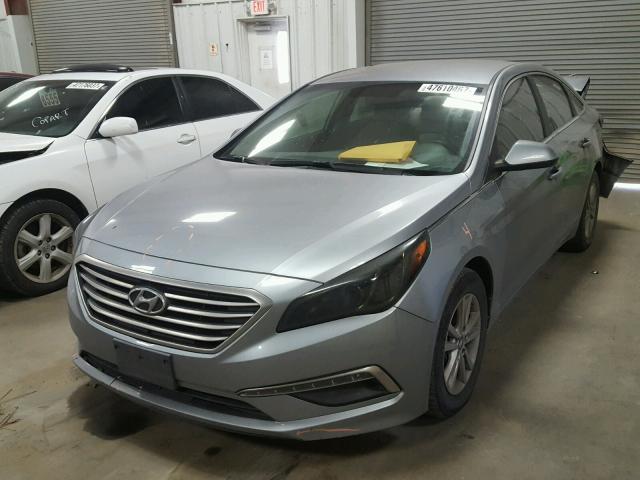 5NPE24AFXFH066710 - 2015 HYUNDAI SONATA SE SILVER photo 2