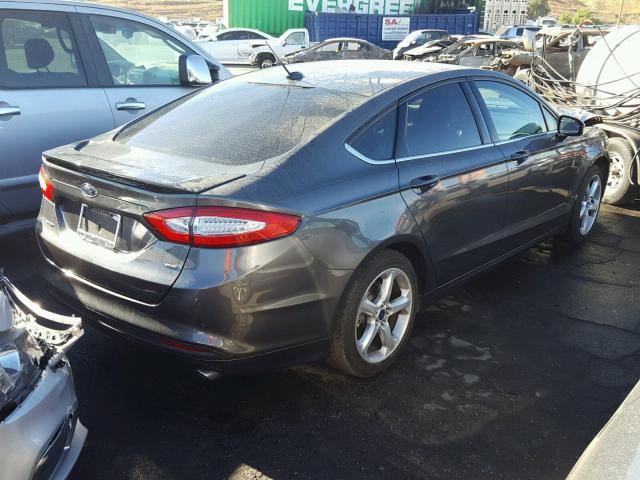 3FA6P0H79GR187259 - 2016 FORD FUSION SE GRAY photo 4