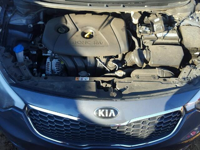 KNAFX4A68E5200745 - 2014 KIA FORTE LX BLUE photo 7