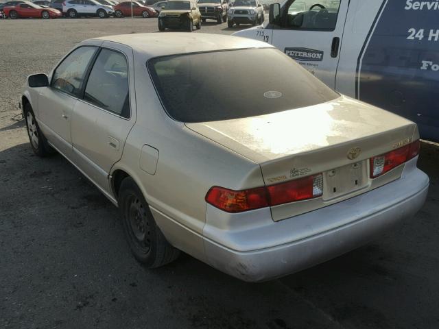 JT2BG28K9Y0404568 - 2000 TOYOTA CAMRY LE GOLD photo 3