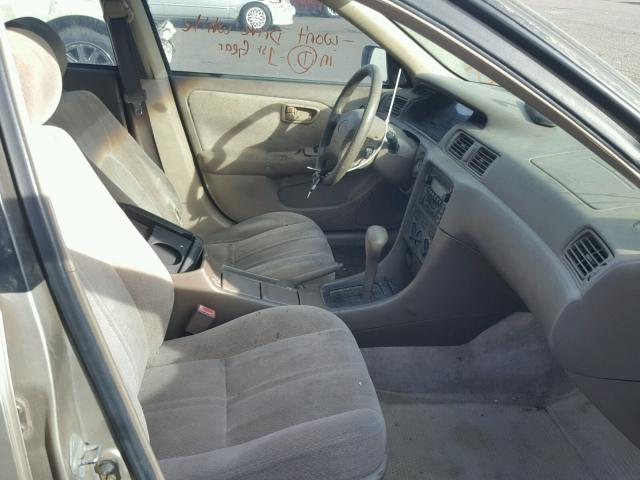 JT2BG28K9Y0404568 - 2000 TOYOTA CAMRY LE 金色 照片 5