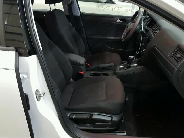 3VW2K7AJXFM424873 - 2015 VOLKSWAGEN JETTA BASE 白色 照片 5