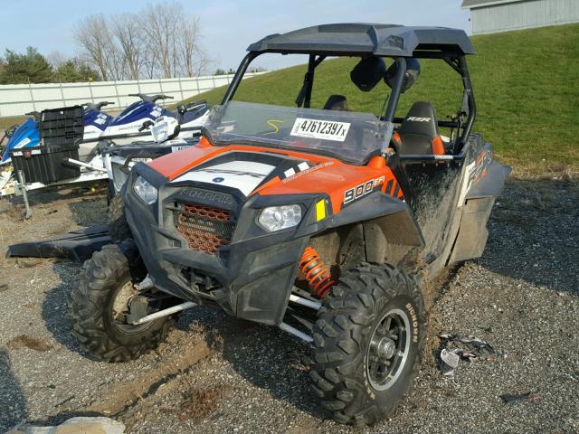 4XAJT9EA4EF263279 - 2014 POLARIS RZR 900 XP ORANGE photo 2