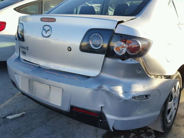 JM1BK12F181846444 - 2008 MAZDA 3 I SILVER photo 9