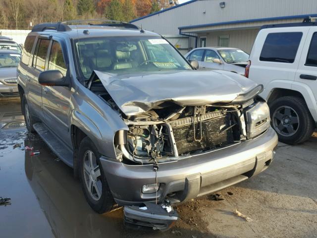 1GNET16SX56175525 - 2005 CHEVROLET TRAILBLAZE GRAY photo 1