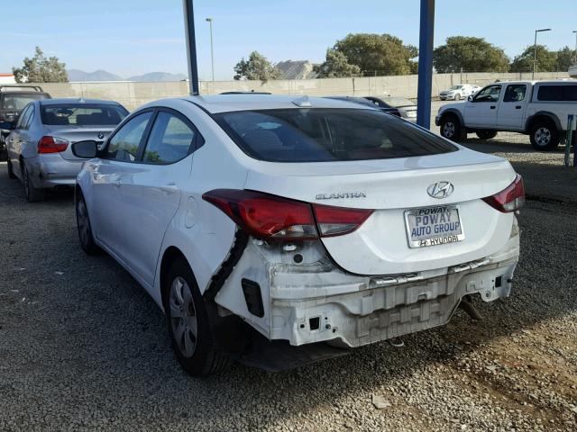 5NPDH4AE6GH695268 - 2016 HYUNDAI ELANTRA SE WHITE photo 3