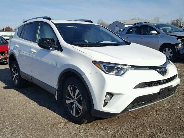 JTMRFREV3HD199323 - 2017 TOYOTA RAV4 XLE WHITE photo 1