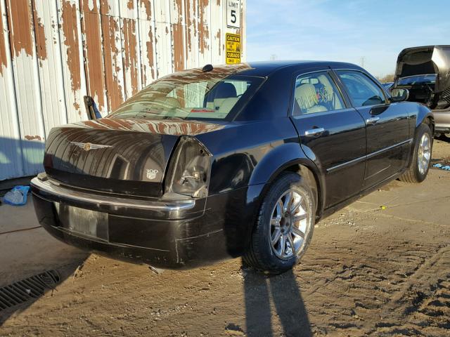 2C3JA63H75H682145 - 2005 CHRYSLER 300C BLACK photo 4