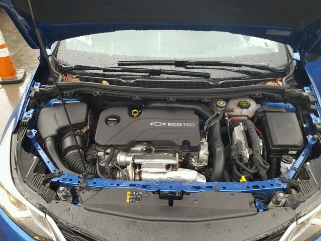 1G1BE5SM4H7137879 - 2017 CHEVROLET CRUZE LT BLUE photo 7